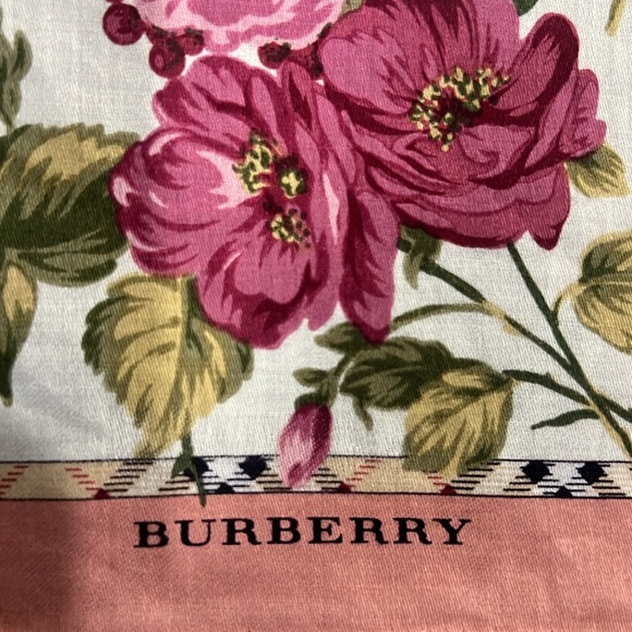 Burberry Vintage EUC Handkerchief, Burberry Bandana Accessories. - Picture 3 of 5